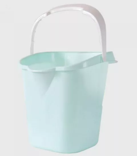 Balde cuadrado de 10 lts Desesplast