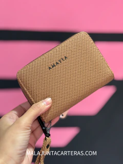 BILLETERA CORTA CON CIERRE AMAYRA