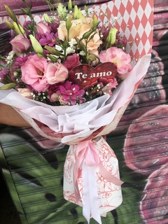 Lisianthus y Margaritas - Harlem Flowers