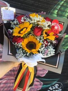 Girasoles y Rosas - Tamaño XL - comprar online