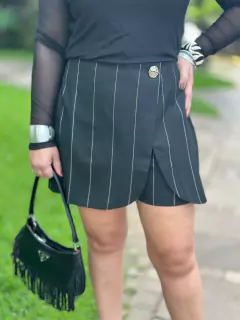 Shorts saia na internet