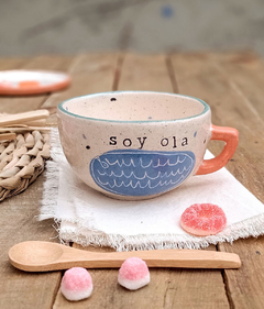 Taza ancha mediana soy ola