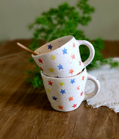 Taza cónica. 300 ml. estrellas multicolor en internet