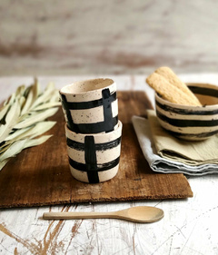 SET DE DOS POCILLOS CAFÉ ESPRESSO. línea negra - comprar online