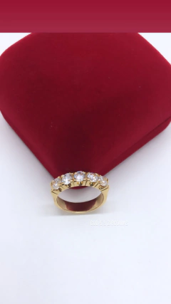 Anel meia aliança em ouro 18kl/750 com zircônias