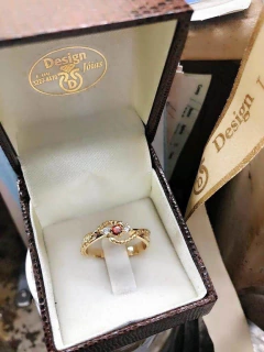 Anel de Formatura Odontologia em Ouro 18kl/750 - comprar online