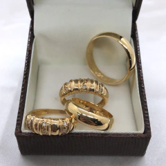 Aparador de Aliança com Pedras em Ouro 18k/750 - comprar online