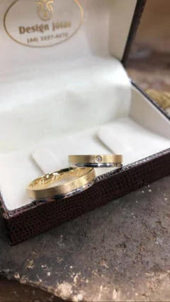 Par de Alianças Para Bodas Em Ouro 18kl/750
