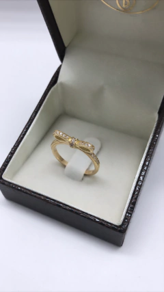 Anel Com Laço Com Pedras Em Ouro 18kl/750 - comprar online