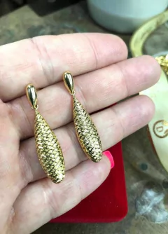 Brinco Pendurado Em Ouro 18KL/750