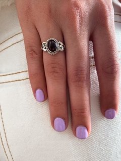 ANILLO CON PIEDRA GRANATE - ANP100
