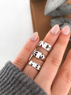ANILLO INICIALES RECTO MEDIANO en internet