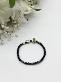 Pulsera con corazón y lazo