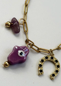 Collar amuletos