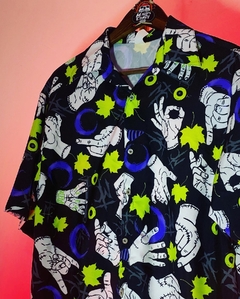 CAMISETA BOTÃO mãozinhas - loja online
