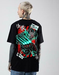 CAMISETA KAIJU N8 na internet