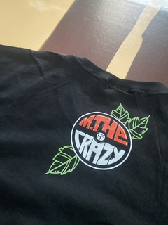 CAMISETA NEKOMIAU - M.THE CRAZY