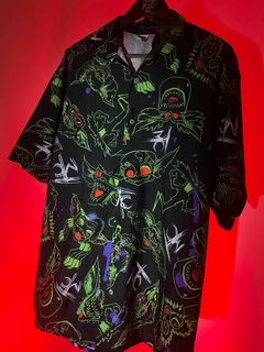 CAMISETA BOTÃO GREMLINS