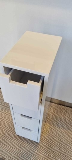 CAJONERA BCA LAQ 4 CAJONES CALADOS 20X30X80 CM en internet