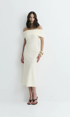 Vestido ombro a ombro