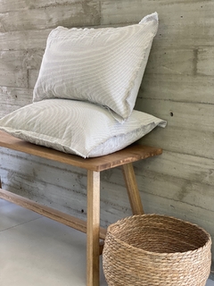 ALMOHADON JULIA 60x40