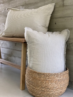 ALMOHADON JULIA 60x40 - comprar online