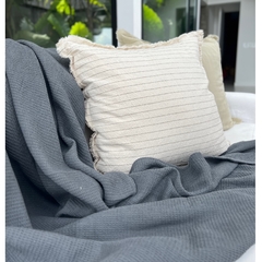 ALMOHADON PETRA 60x60 en internet