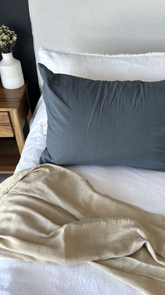 ALMOHADÓN GRIS 70x50 - comprar online