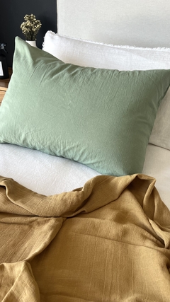 ALMOHADÓN VERDE 70x50