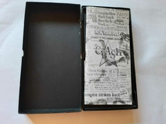THE CLASH - ON BROADWAY (BOX IMPORTADO 3CDS + LIVRETO) na internet