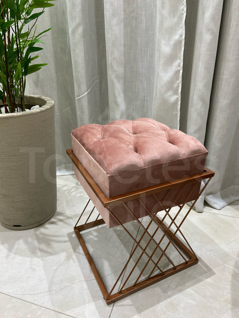 Puff Capitonê Quadrado Alumínio Rosê