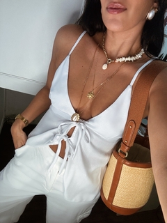 Blusa Satin Laços na internet