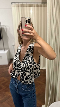Chaleco animal print - comprar online