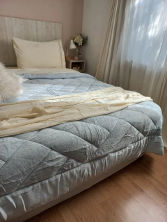 Acolchado celeste Transferencia $130.000
