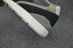 Tênis New Balance 996 na internet
