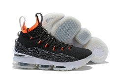 TÊNIS NIKE LEBRON XV na internet