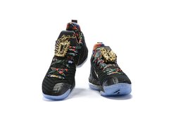 TÊNIS NIKE LEBRON XVI na internet