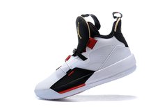 TÊNIS NIKE AIR JORDAN XXXIII na internet