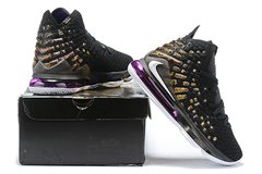 Imagem do TÊNIS NIKE LEBRON XVII