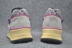 Tênis New Balance 996 na internet
