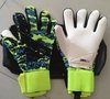 Luva de Goleiro Adidas Predator Pro