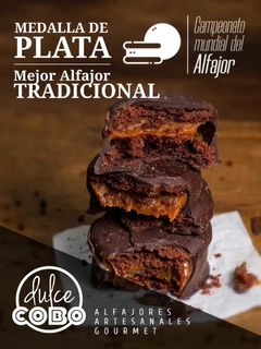 Docena de alfajores de Cacao 70%, categoría Premium