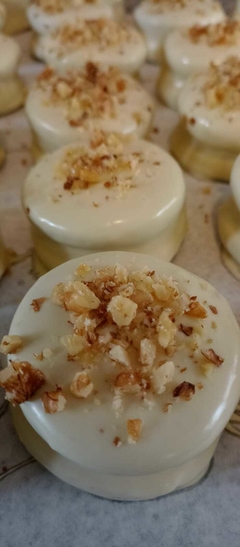 Docena de alfajores de Nuez, categoría Premium en internet