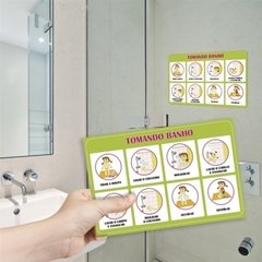 Adesivo Passo a Passo: Tomando Banho - MENINOS