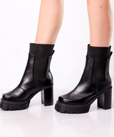 BOTA COTURNO COM SALTO PRETA ZOE