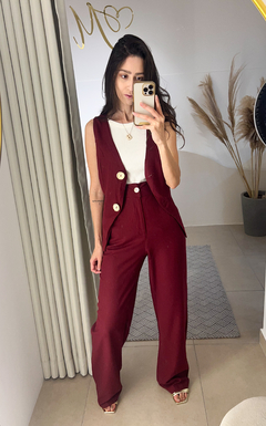 CONJUNTO VINHO EM LINHO COM BOTÕES DOURADOS JULLIA - comprar online