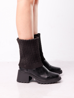 BOTA COTURNO COM TRICOT PRETA SAFIRA - Marine