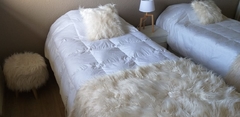 Manta Pie de Cama Nórdico Premium- ZORRO CRUDO en internet