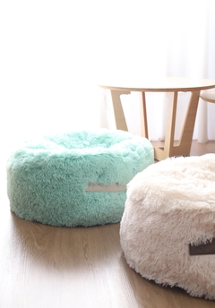 Puff Camita Nido Mascotas - Aqua Pelo Corto - comprar online