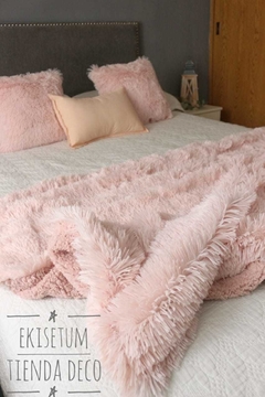 Almohadón Piel Ultra Soft Rosa Bebe - tienda online